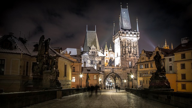 EWR > Prague: $565 including 6 nights