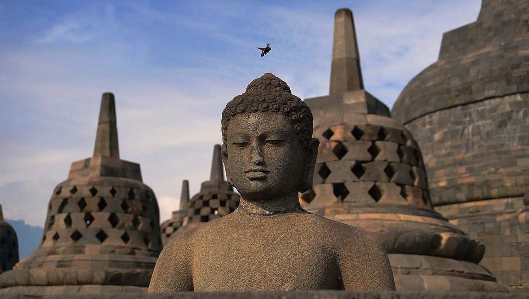 PHL > Jakarta, Indonesia: Econ from $629. – Dec-Feb (Including MLK Weekend)